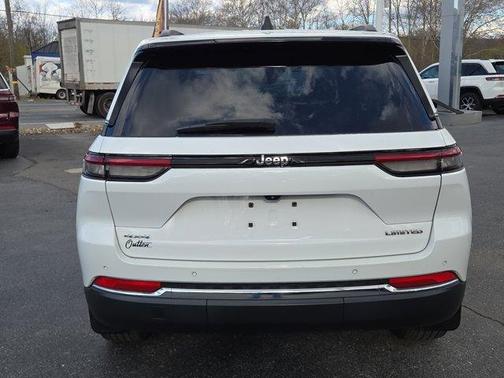 Bright White Clearcoat 2023 Jeep Grand Cherokee Limited