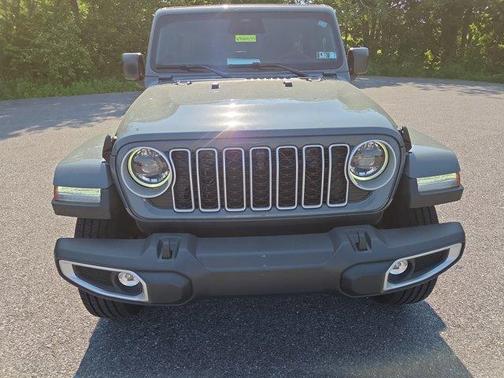 Anvil Clearcoat 2026 Jeep Wrangler Sahara