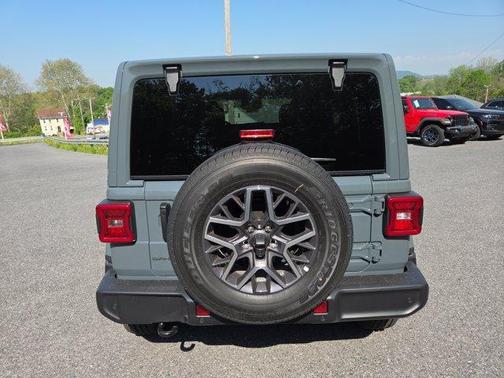Anvil Clearcoat 2026 Jeep Wrangler Sahara