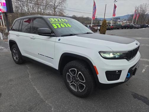 2023 Jeep Grand Cherokee 4xe Trailhawk