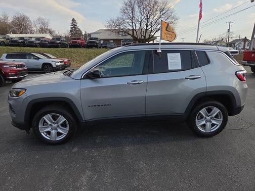 Billet Silver Metallic Clearcoat 2022 Jeep Compass Altitude