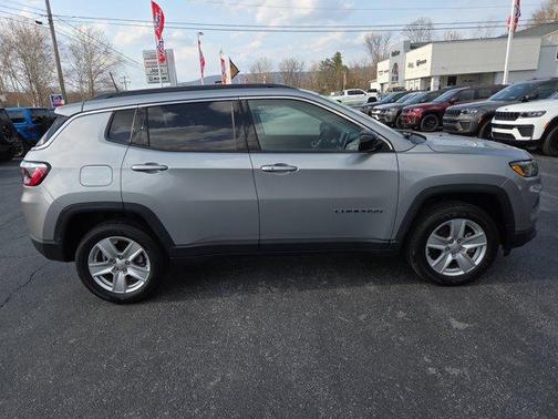 Billet Silver Metallic Clearcoat 2022 Jeep Compass Altitude