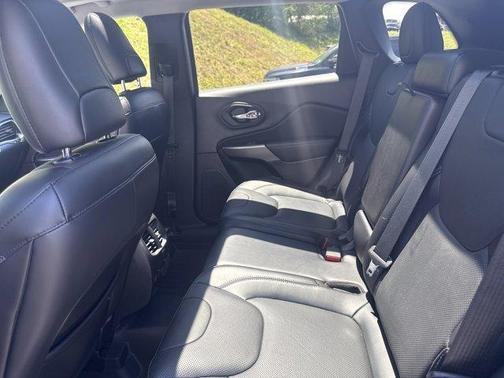 Diamond Black 2021 Jeep Cherokee Limited