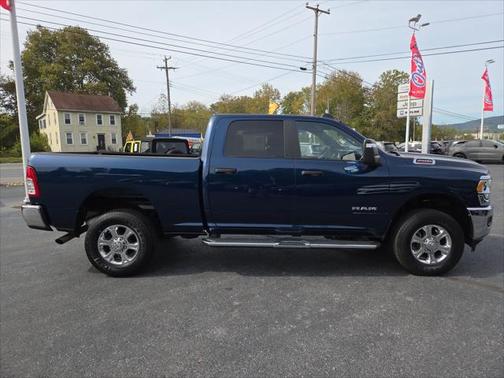 2024 RAM 2500 Big Horn Crew Cab 4x4 64' Box