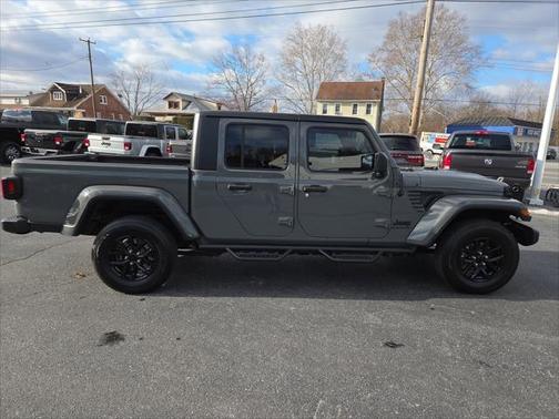 2022 Jeep Gladiator Altitude 4x4