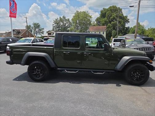 2022 Jeep Gladiator Sport S 4x4