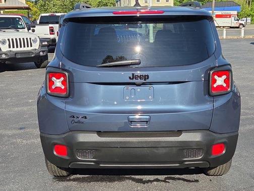 Slate Blue Pearlcoat 2023 Jeep Renegade Latitude