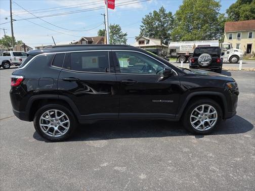 2022 Jeep Compass Latitude Lux 4x4