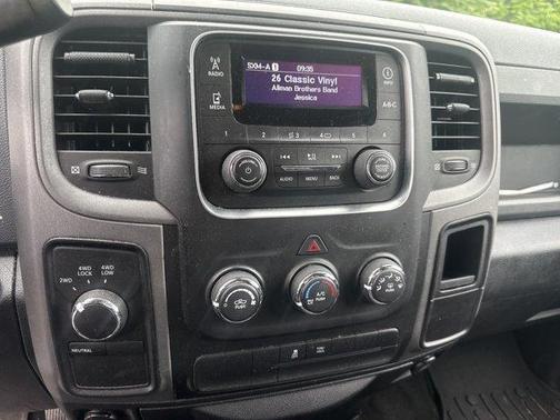 True Blue Pearlcoat 2014 RAM 1500 Tradesman/Express
