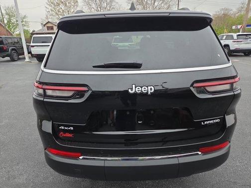 Diamond Black 2026 Jeep Grand Cherokee L Laredo