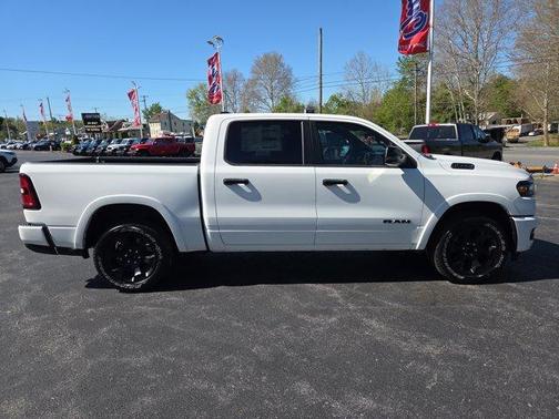 Bright White Clearcoat 2026 RAM 1500 Big Horn