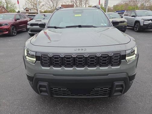 Sting Gray Clearcoat 2026 Jeep Cherokee Laredo