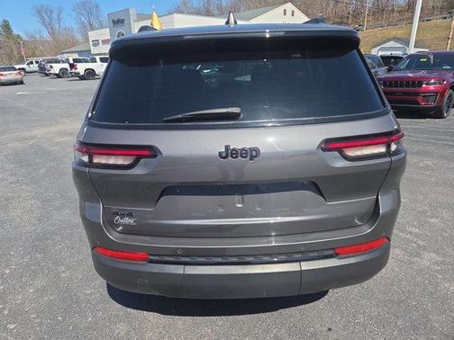 Metallic 2024 Jeep Grand Cherokee L Laredo