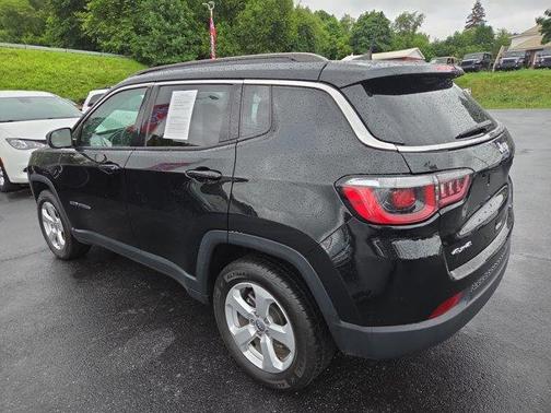 Diamond Black 2018 Jeep Compass Latitude