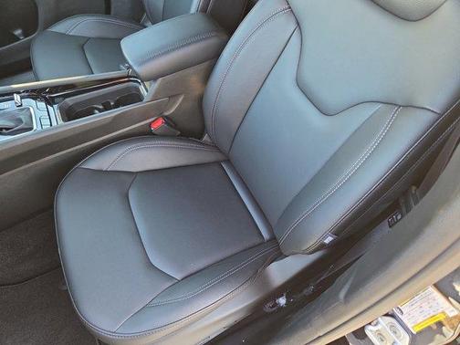 Diamond Black 2026 Jeep Compass Limited