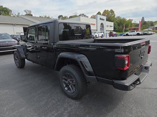 Black Clearcoat 2025 Jeep Gladiator Sport