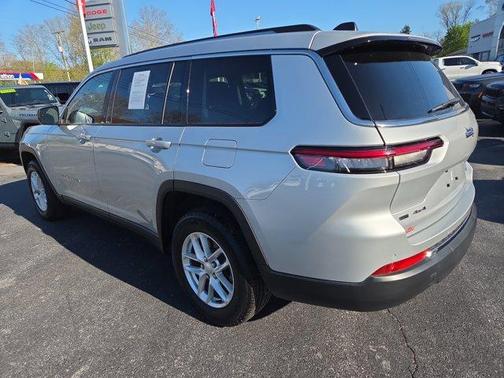 Silver Zynith 2023 Jeep Grand Cherokee L Laredo