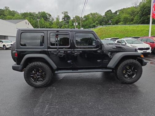 Black Clearcoat 2021 Jeep Wrangler Unlimited Sport Altitude
