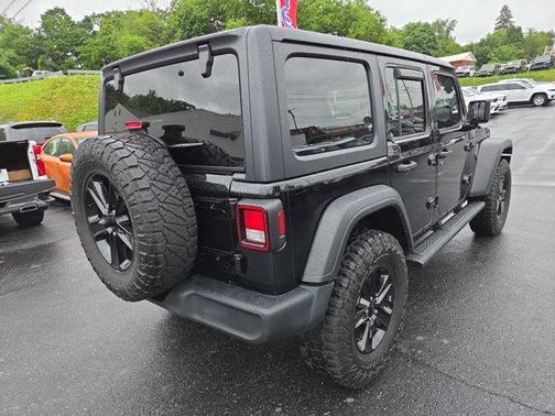 Black Clearcoat 2021 Jeep Wrangler Unlimited Sport Altitude