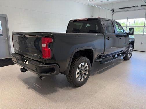 Black 2026 Chevrolet Silverado 2500 Custom