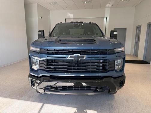 2024 Chevrolet Silverado 2500 Custom