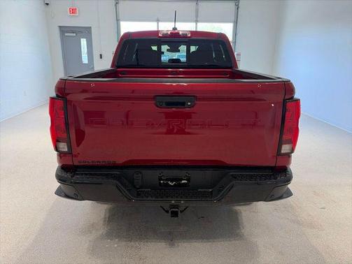 Radiant Red Tintcoat 2026 Chevrolet Colorado WT