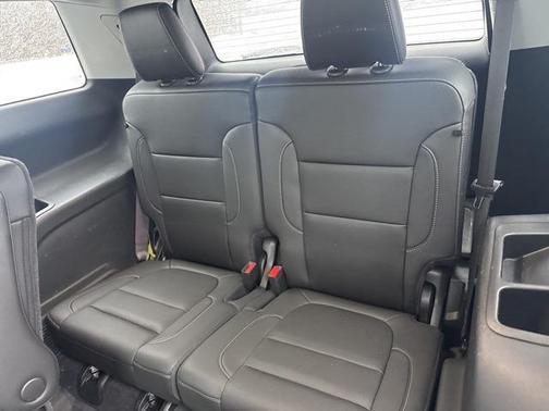 2023 GMC Acadia FWD SLT