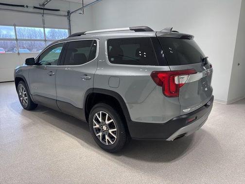 2023 GMC Acadia FWD SLT