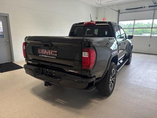 2024 GMC Canyon Base