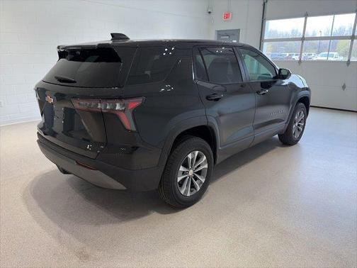 Mosaic Black Metallic 2026 Chevrolet Equinox 1LT