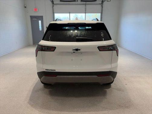 Summit White 2026 Chevrolet Equinox 1LT