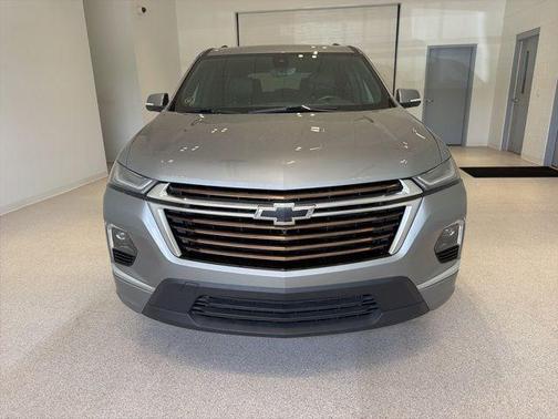 Sterling Gray Metallic 2023 Chevrolet Traverse High Country