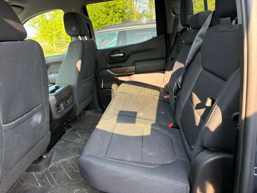 Shadow Gray Metallic 2019 Chevrolet Silverado 1500 RST