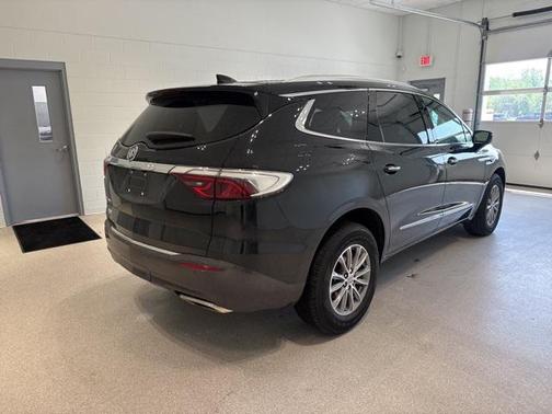 2023 Buick Enclave Essence AWD