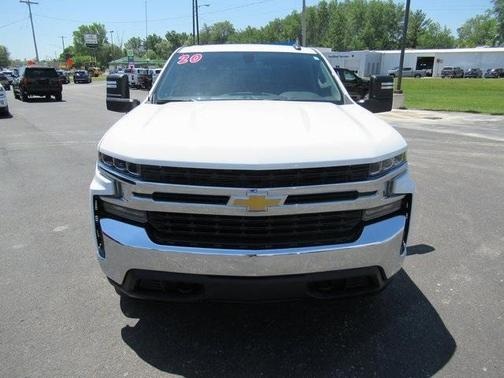 Photo 4 of 29 of 2020 Chevrolet Silverado 1500 LT