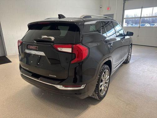 2023 GMC Terrain Denali
