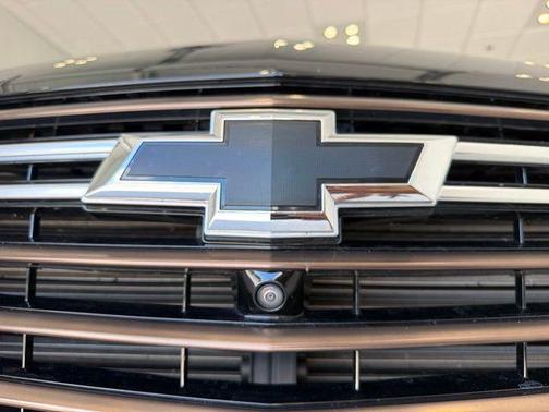 Mosaic Black Metallic 2023 Chevrolet Traverse High Country
