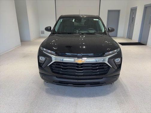 Mosaic Black Metallic 2026 Chevrolet Trailblazer LS