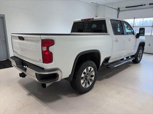 Summit White 2026 Chevrolet Silverado 2500 LT