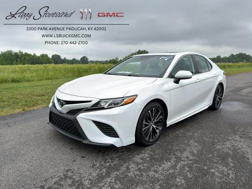 Super White 2020 Toyota Camry SE
