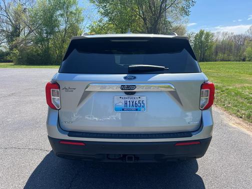 Iconic Silver Metallic 2020 Ford Explorer XLT