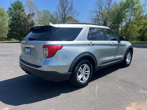 Iconic Silver Metallic 2020 Ford Explorer XLT