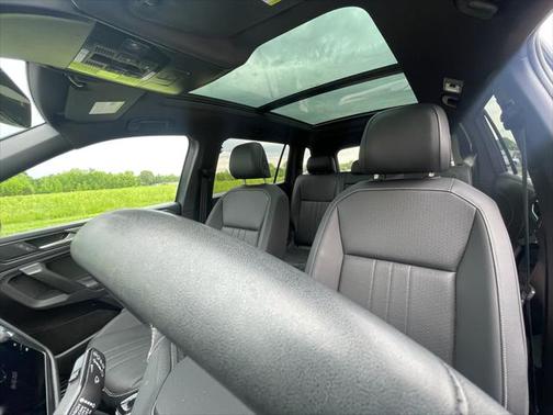 2023 Volkswagen Tiguan 2.0T SE R-Line Black 4MOTION