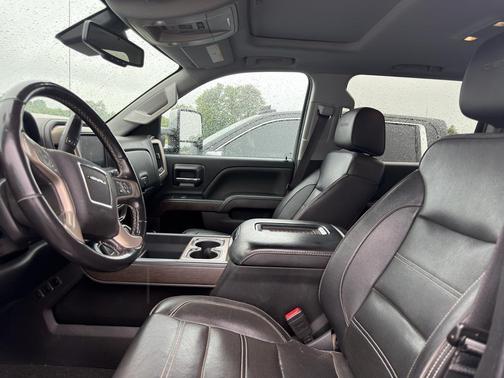 Onyx Black 2017 GMC Sierra 2500 Denali