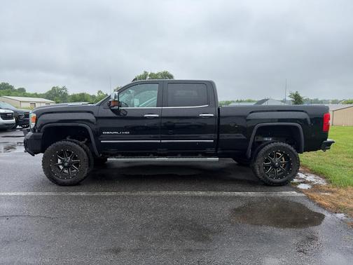 Onyx Black 2017 GMC Sierra 2500 Denali