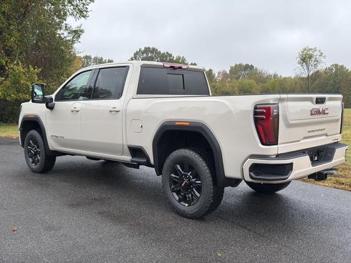 2026 GMC Sierra 2500 AT4