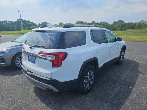 2023 GMC Acadia FWD SLT