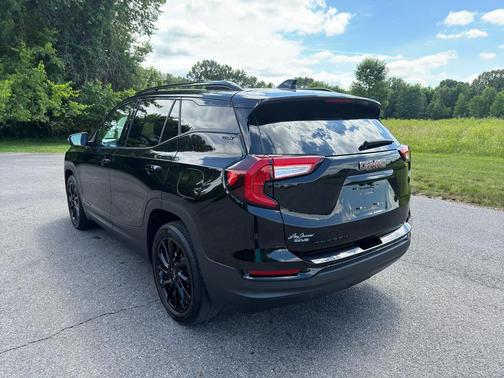 Ebony Twilight Metallic 2024 GMC Terrain SLT