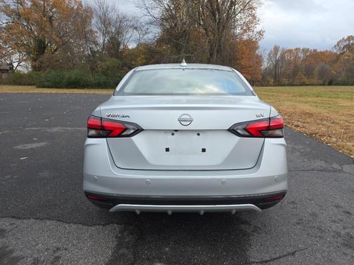 2023 Nissan Versa 1.6 SV