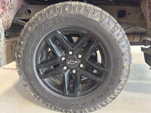 2020 Chevrolet Silverado 1500 Custom Trail Boss